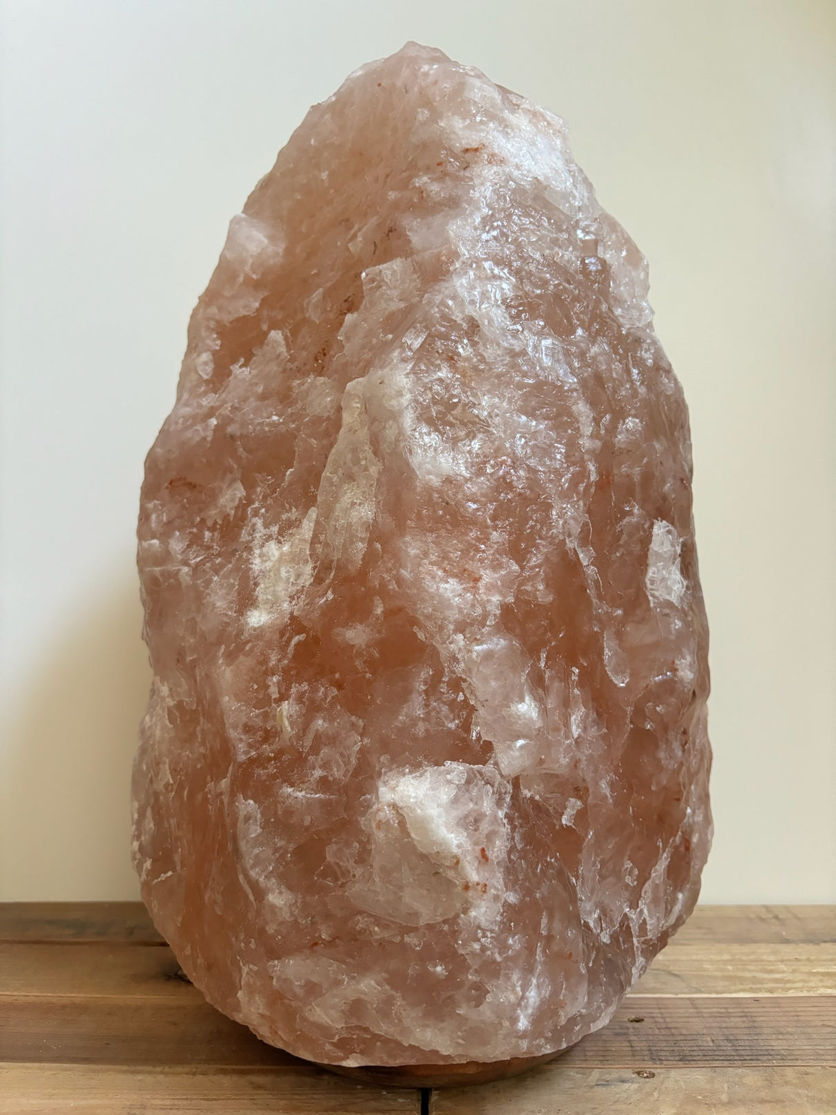 Himalaya zoutlamp 25-30kg, handgemaakt uit massief roze zoutsteen, luxe natuurlijke lamp voor grote ruimtes.
