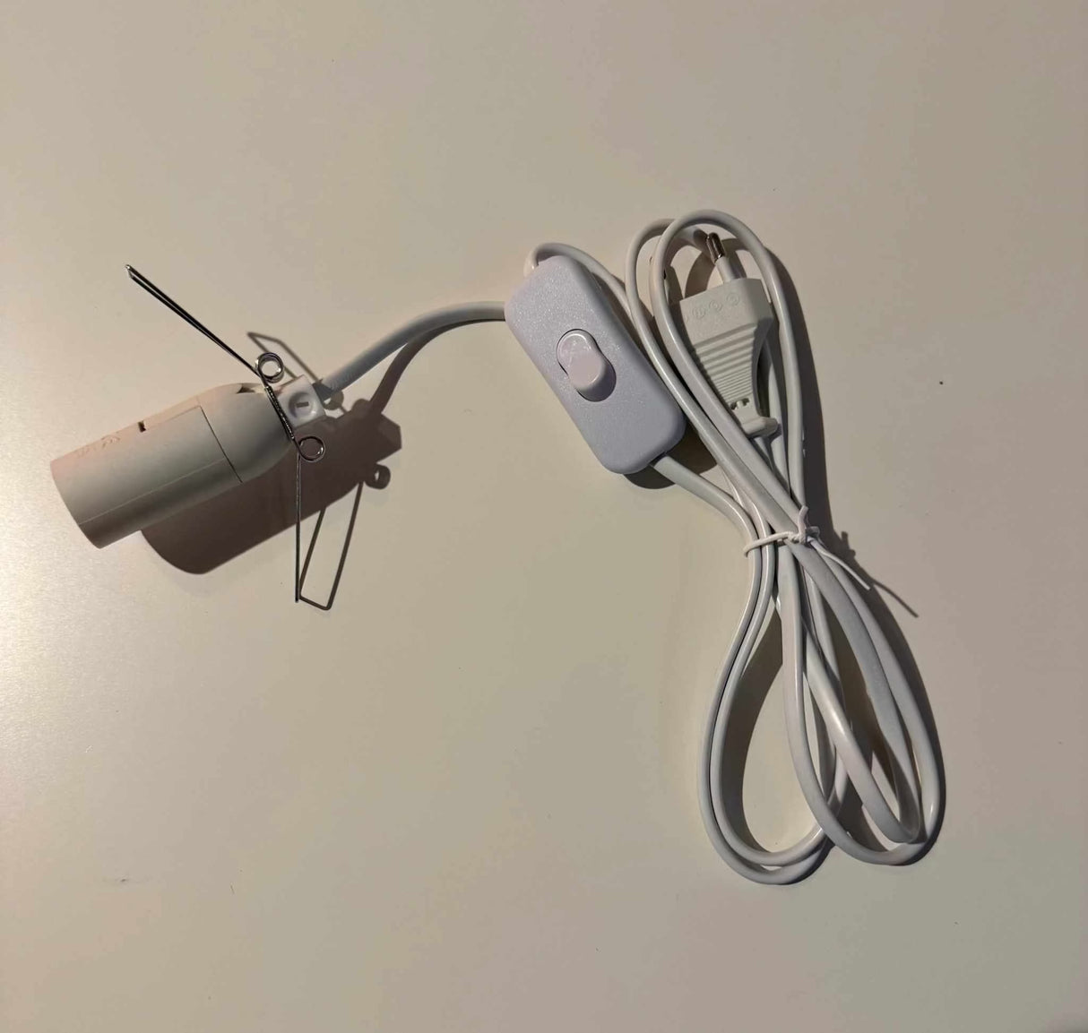 Witte stroomkabel met aan-uit schakelaar en E14 fitting voor Himalaya zoutlampen
