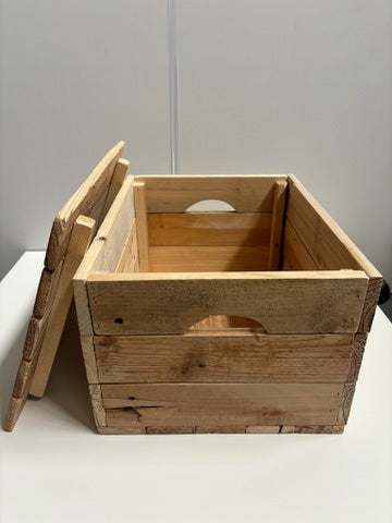 Handgemaakte houten kist van gerecycled hout, uniek en duurzaam voor geschenkverpakking en woondecoratie
