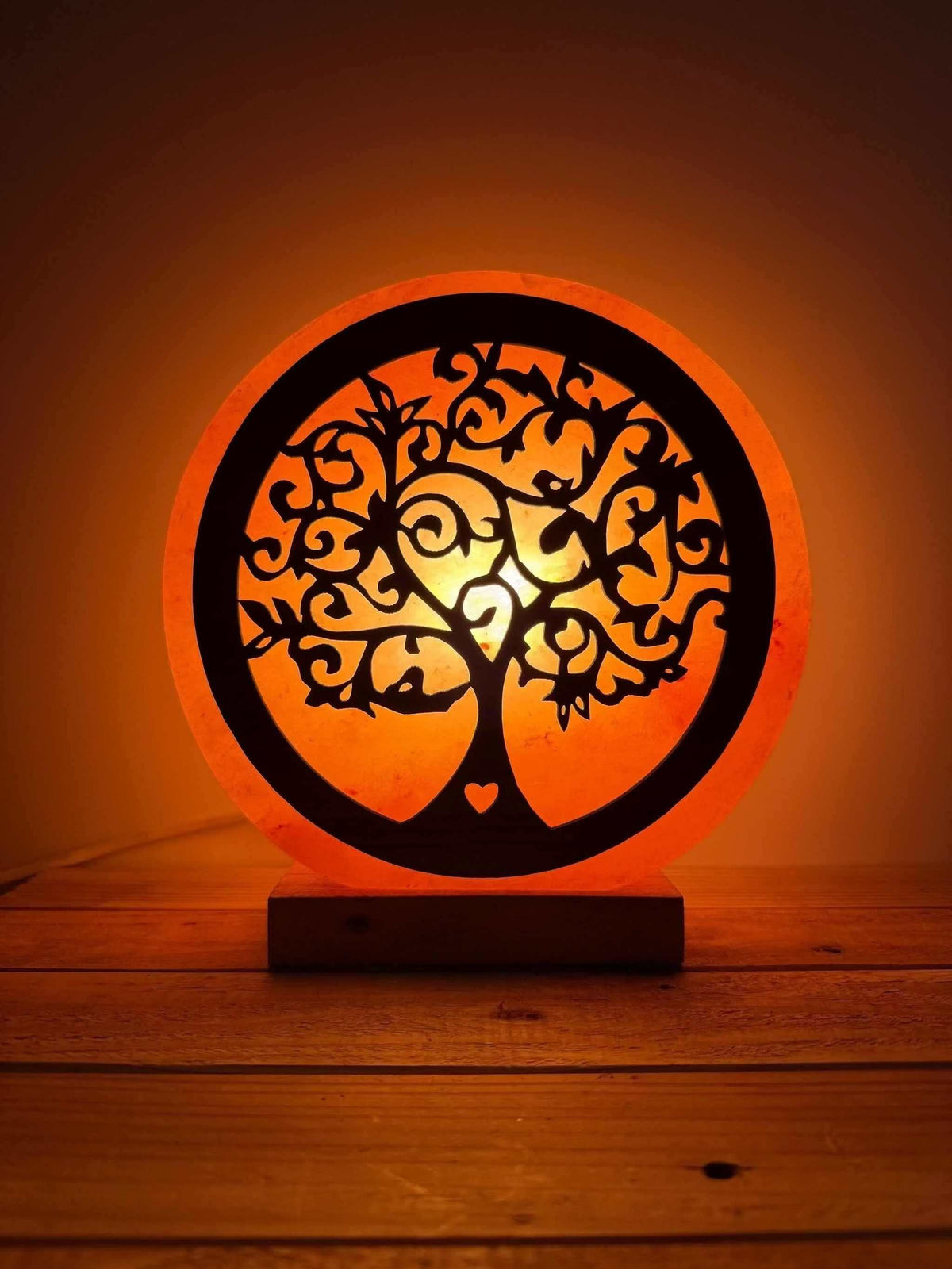 Himalaya zoutlamp Levensboom 3D met warme gloed en natuurlijke houtvoet